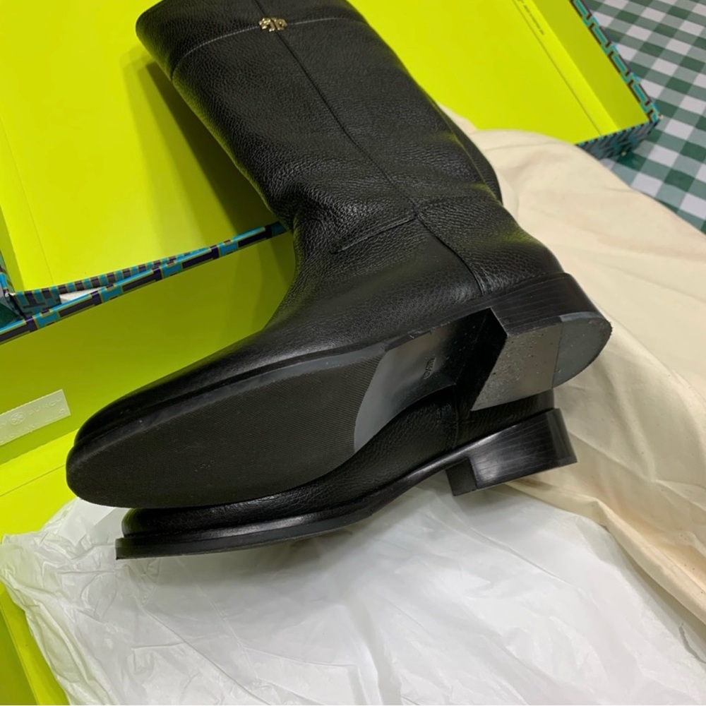 Tory Burch classic black leather. Size 6 1/2. New with box and dust bag.